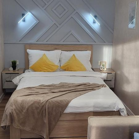 Lux Home Astana Ustʼ-Kamenogorsk Esterno foto